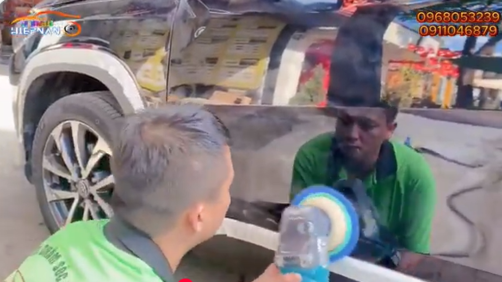 đánh bóng ô tô chuyên nghiệp