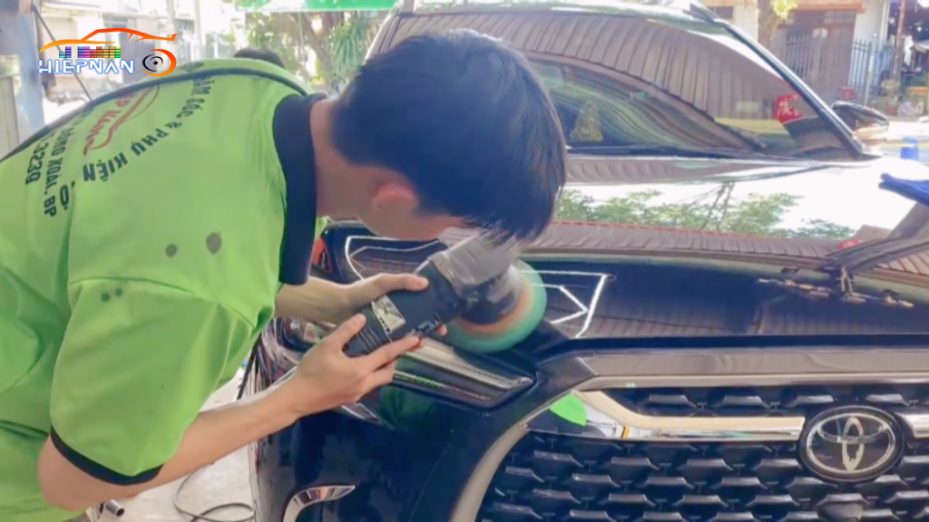 Những vị trí trên ô tô có thể đánh bóng